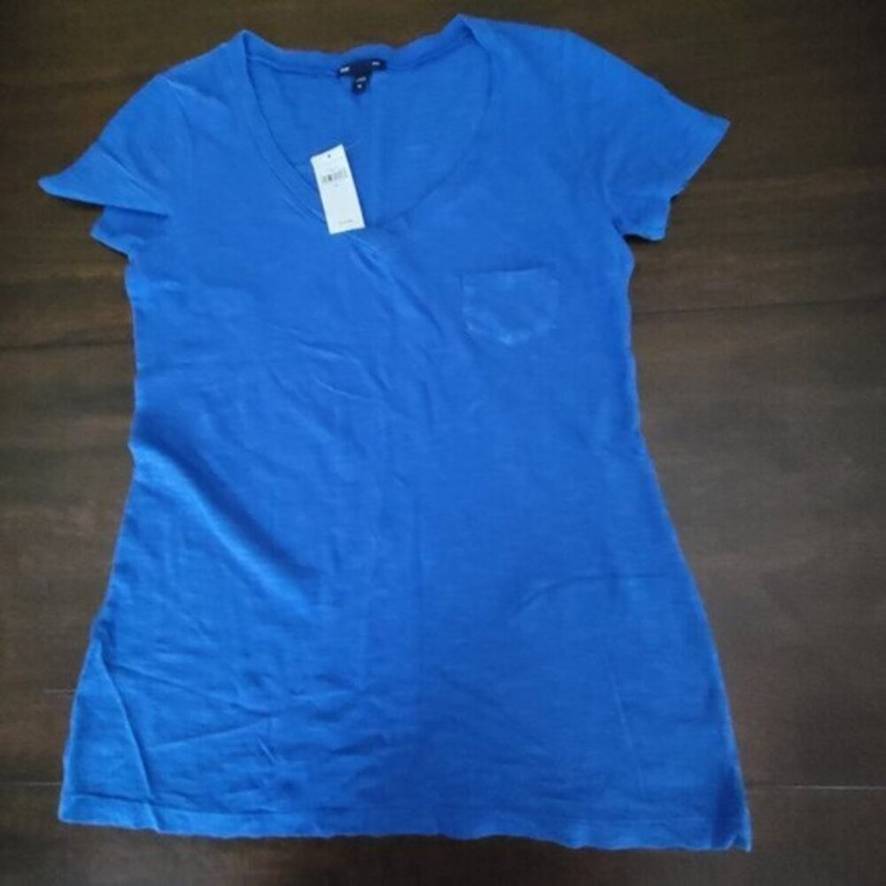 New GAP Tee Brand New Pocket T Shirt Blue Size XS NWT